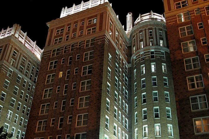 self-guided-oklahoma-city-scavenger-hunt-wild-western-art