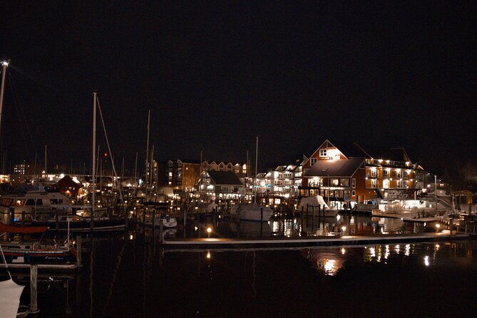 self-guided-scavenger-hunt-annapolis-red-bricks-blue-views