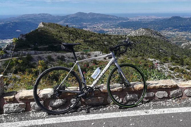 self-guided-tours-and-bike-rental-in-marseille-near-calanques
