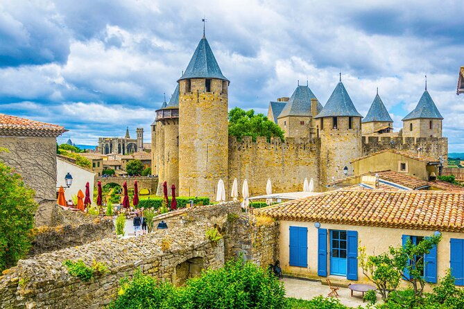self-guided-walking-tour-in-carcassone-medieval-town