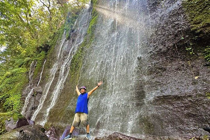 seven-waterfalls-hike-adventure-juayua-relax-at-hot-springs
