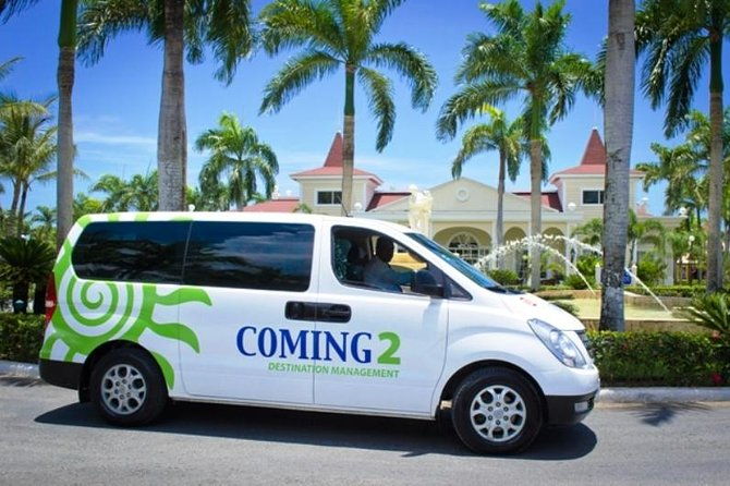 shuttle-transfer-punta-cana-airport-uvero-alto