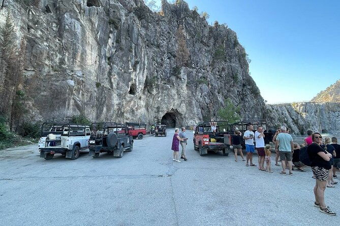 side-jeep-safari-with-lunch-included