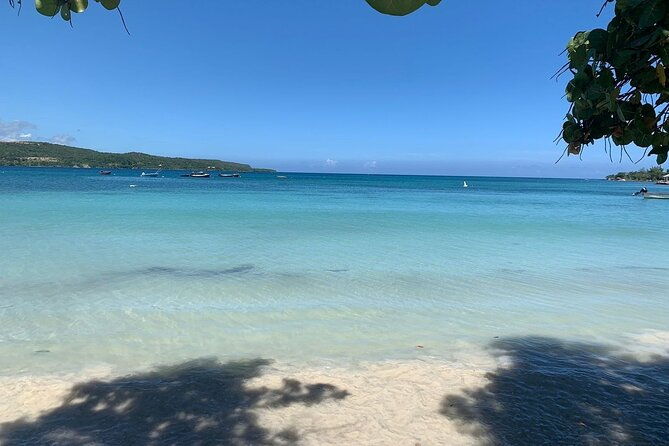 sightseeing-beach-with-stops-for-shopping-and-lunch-in-ocho-rios