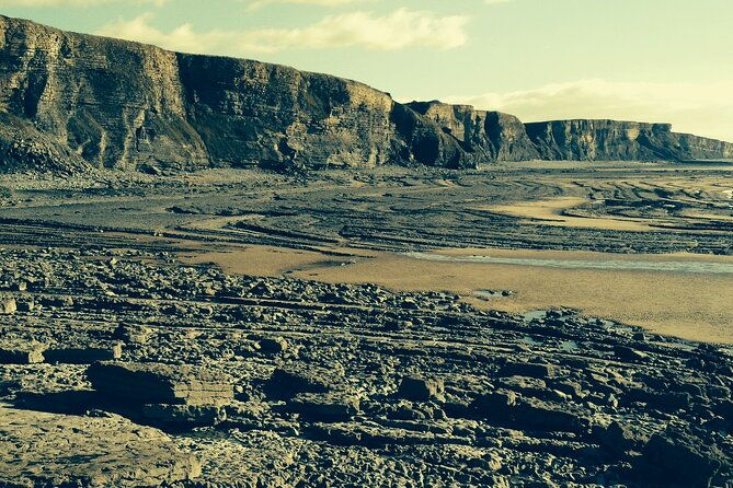 sightseeing-tour-cardiff-bay-and-vale-of-glamorgan-full-day-driver-guided