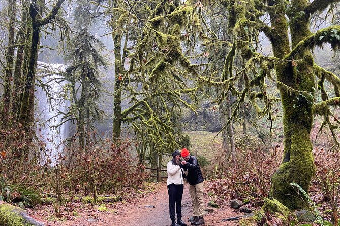 silver-falls-waterfall-hiking-tour-from-portland-2