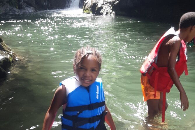 siteseeing-with-cass-land-adventures-in-st-vincent