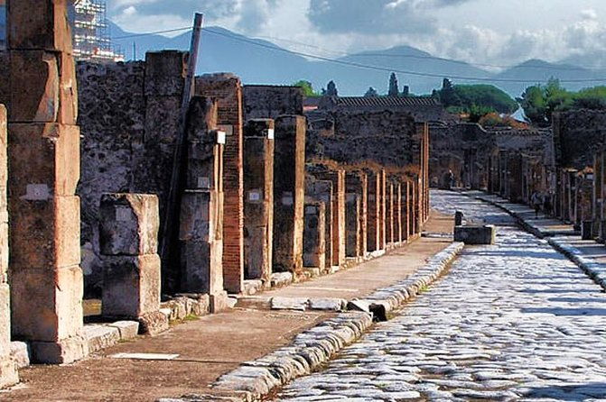 skip-the-line-private-pompeii-guided-tour