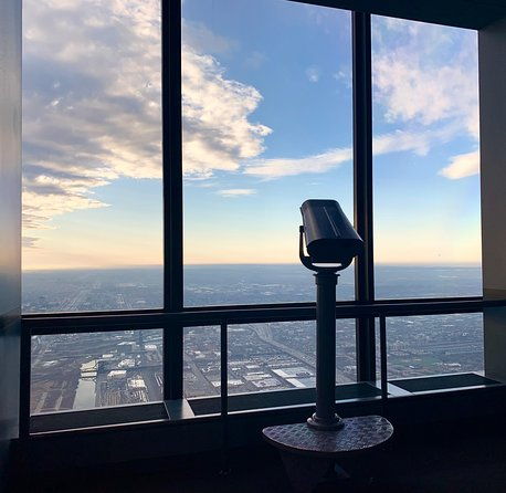 skydeck-chicago-pie-in-the-sky-dining-experience-2
