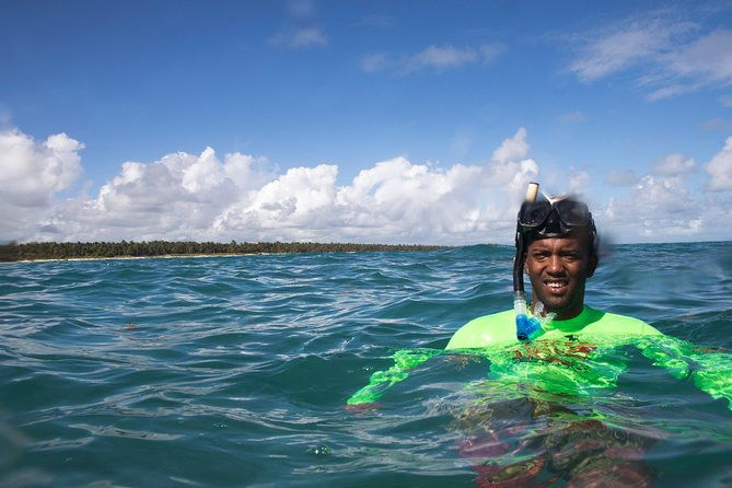 small-group-cruising-and-snorkeling-catamaran-tour
