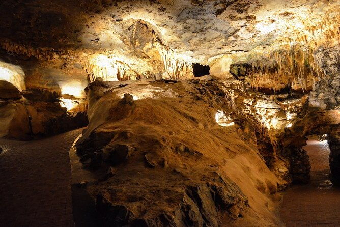 small-group-dc-day-trip-to-luray-cavernsshenandoah-skyline-drive