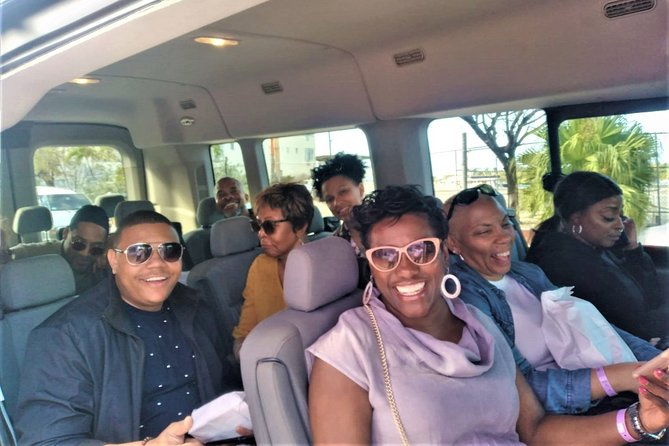 small-group-family-private-roundtrip-airport-shuttle