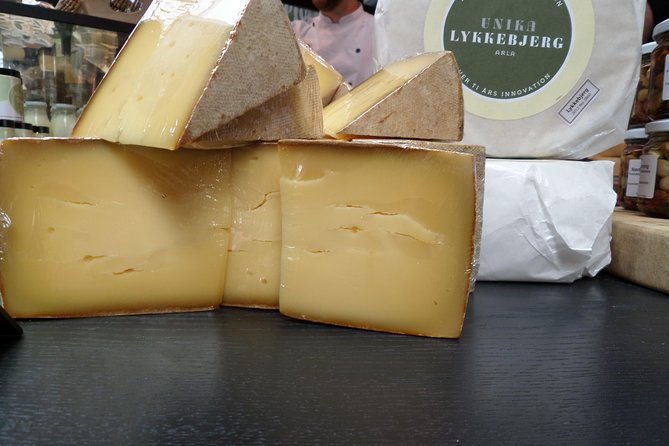 small-group-gourmet-evening-walking-tour-of-copenhagen-with-market-visit-and-dinner