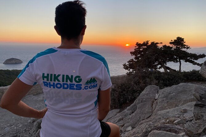 small-group-hiking-sunset-in-monolithos-2
