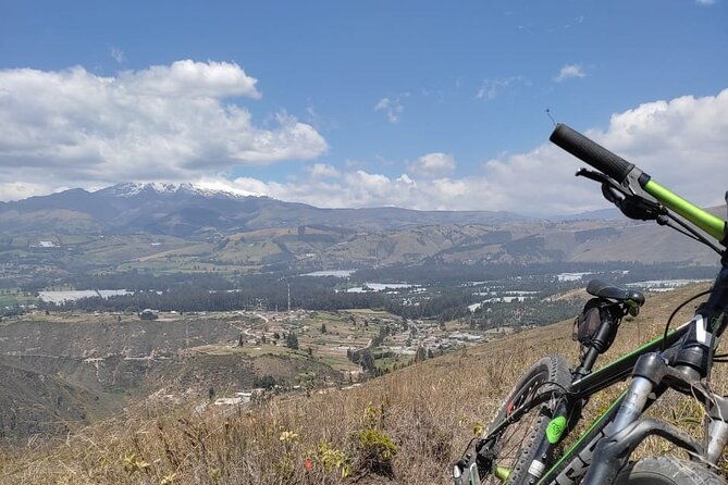 small-group-otavalo-market-and-middle-of-the-world-mountain-bike-tour-from-quito