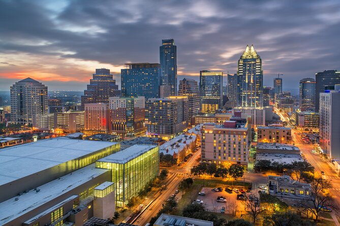 small-group-pub-walk-tour-in-austin-with-professional-guide