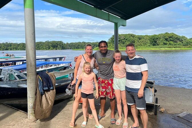 small-group-tortuguero-national-park-canoe-tour