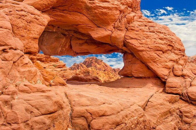 small-group-valley-of-fire-half-day-hiking-tour-from-las-vegas