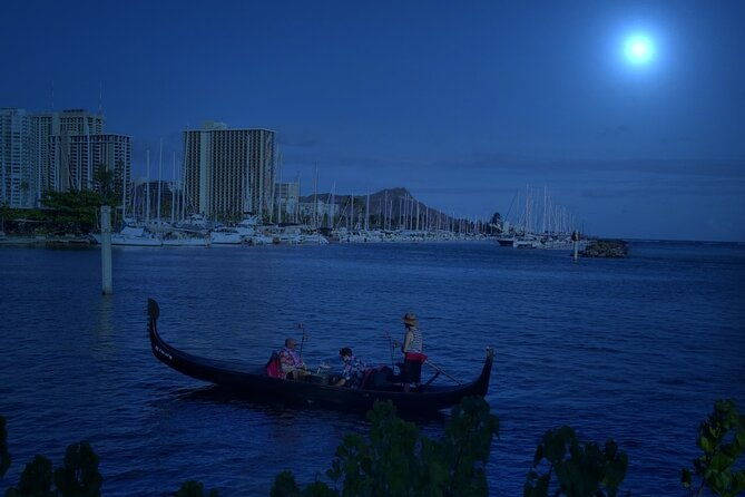 small-group-venetian-gondola-cruise-in-waikiki-with-pastries