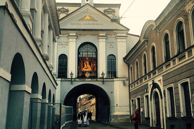 small-group-vilnius-half-day-city-tour