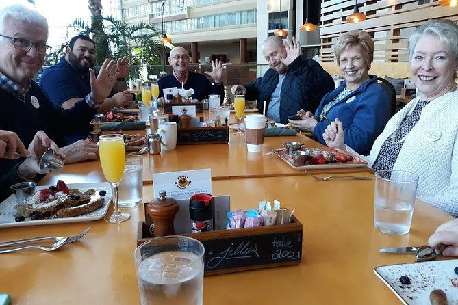 small-group-walking-tour-in-greenville-with-breakfast