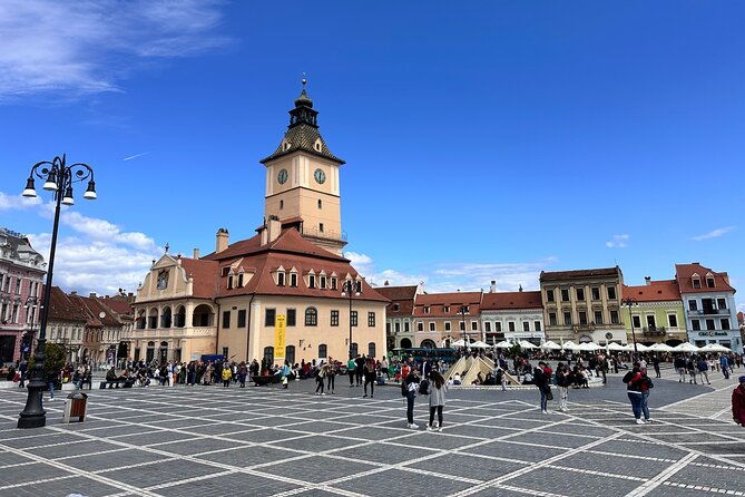 small-group-walking-tour-of-brasov-old-town