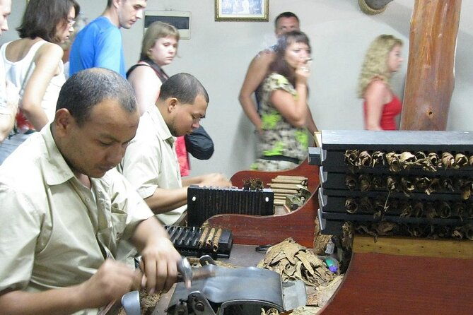 souvenirs-shopping-tour-from-punta-cana