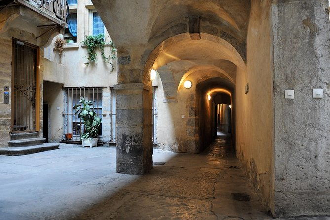 storytelling-tour-of-old-lyon