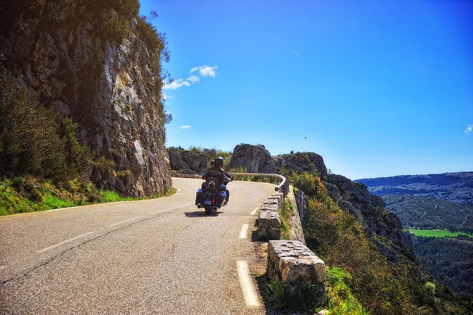 stroll-on-a-harley-davidson-full-day-passenger-duet-with-your-guide