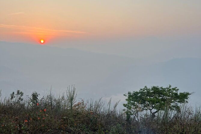 sunrise-and-waterfall-hike-in-santiago-zamora