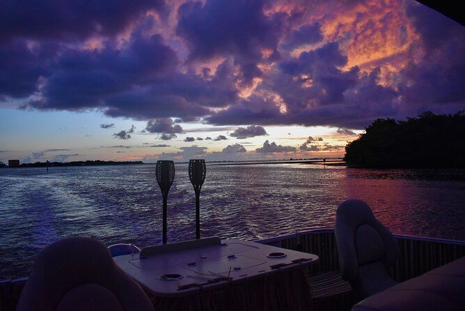 sunset-and-dolphin-cruise-around-fort-myers-beach