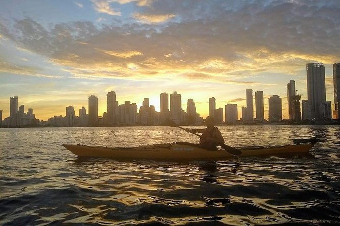 sunset-cartagena-in-kayak