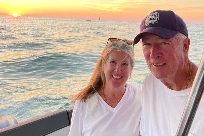 sunset-champagne-and-charcuterie-charter-in-tampa-private-avail