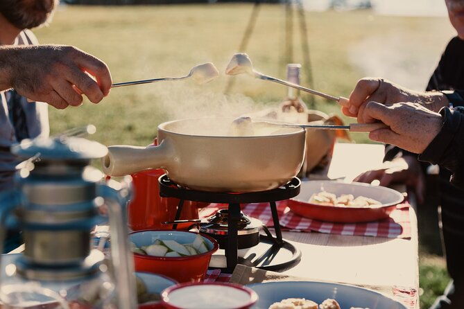 sunset-hike-with-outdoor-cheese-fondue-dinner