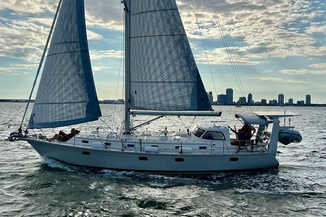 sunset-luxury-sail-on-tampa-bay