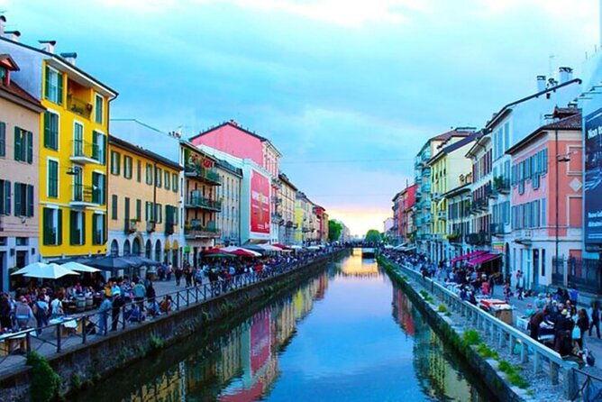 sunset-navigli-boat-tour-in-milan-with-optional-aperitivo-3