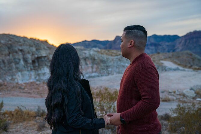 sunset-red-rock-canyon-helicopter-tour-and-champagne-toast