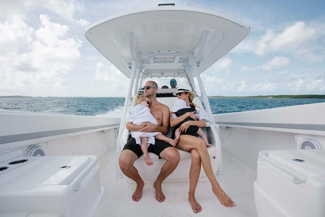 swim-with-the-turtles-harbour-island-luxury-private-boat-tour