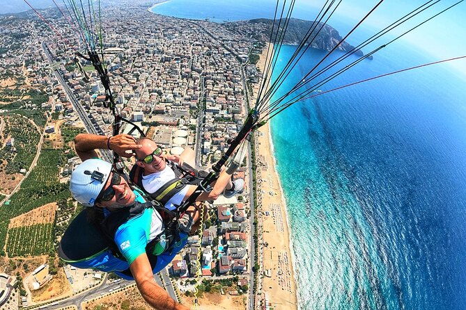tandem-paragliding-in-alanya-with-professional-licensed-pilots-2