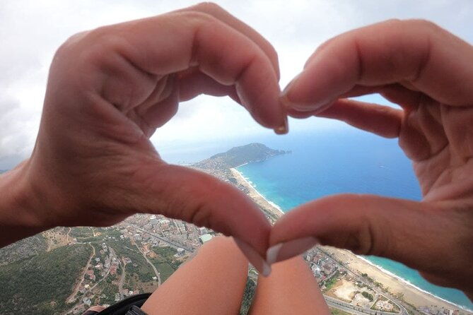 tandem-paragliding-tour-in-alanya-with-roundtrip-transfer