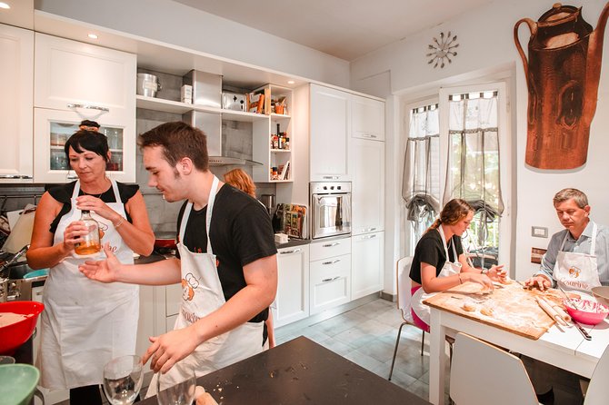the-art-of-the-italian-aperitivo-with-a-local-learn-enjoy-in-palermo