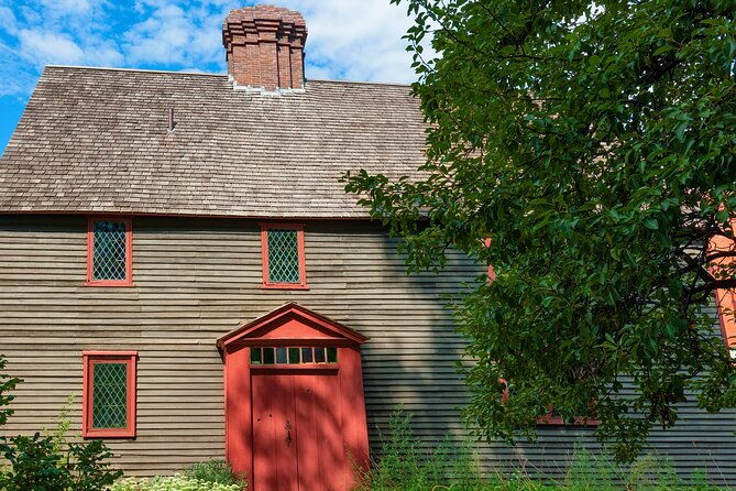 the-ghosts-of-salem-walking-tour