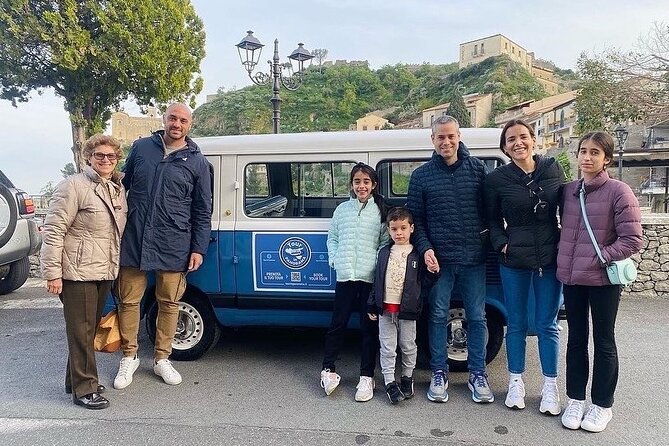 the-padrino-tour-savoca-and-forza-dagro-aboard-the-vintage-80s-minibus