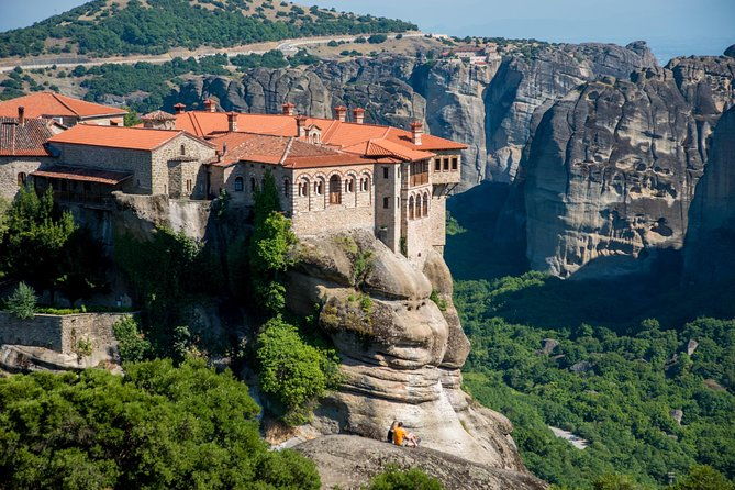 thessaloniki-to-meteora-private-day-trip