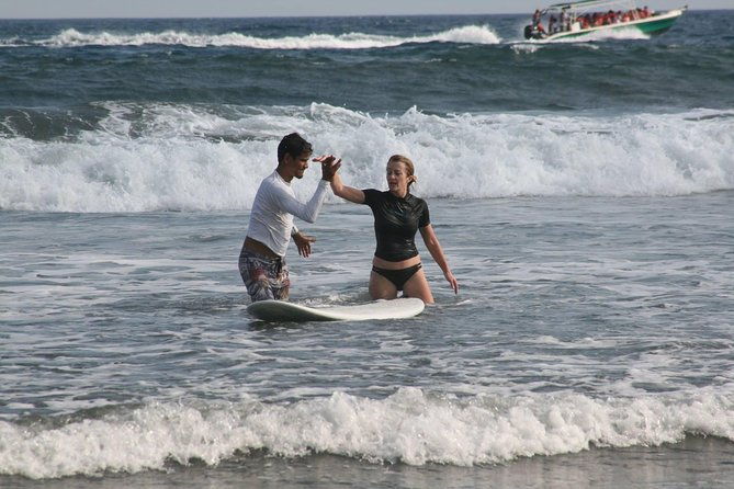 three-days-of-group-surf-lessons-in-montezuma