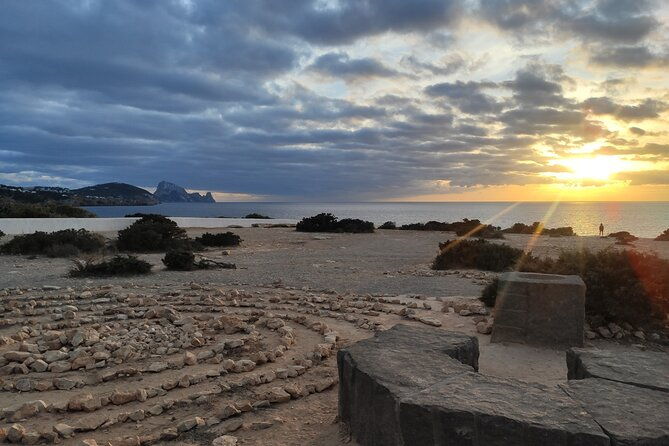 tour-around-the-jewels-of-ibiza-salt-beds-es-vedra-time-space