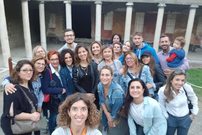 tour-in-the-villa-of-poppea-with-an-archaeologist