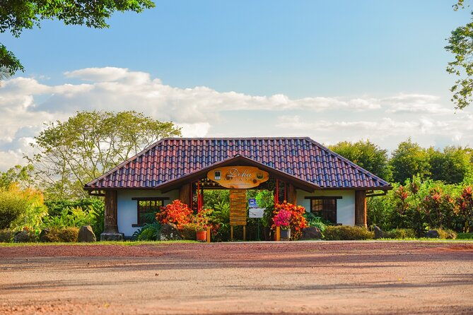 tour-poas-volcano-doka-coffee-milling-and-la-paz-waterfall
