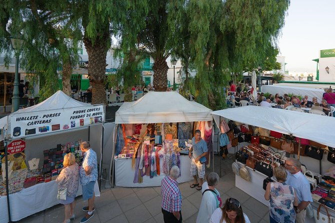 tour-teguise-market-cesar-manrique-foundation