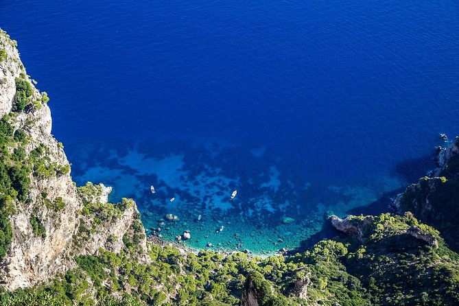 tour-the-sea-grottoes-of-the-amalfi-coast-2